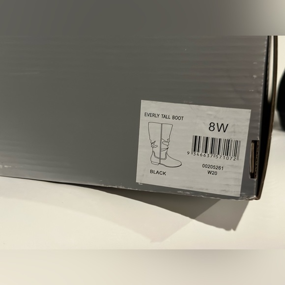 NIB Cloudwalkers black tall slouch boot. Size 8 WIDE. Faux leather. - Picture 2 of 10